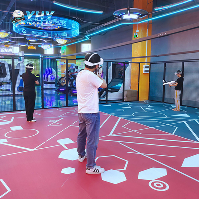 YHY 새로운 출시 4 플레이어 VR 촬영 시뮬레이터 360 무료 로밍 및 멀티 플레이어 게임