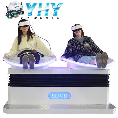 선수들 2명 1500W 9D VR 롤러 코스터 시뮬레이터 경기